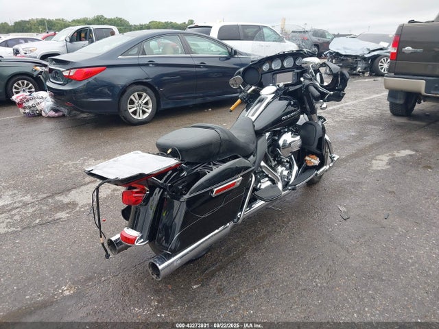 2014 HARLEY-DAVIDSON FLHTK 1HD1KEL10EB680153 Photo 3