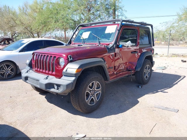 1C4GJXAN2MW857700 Jeep 2021
