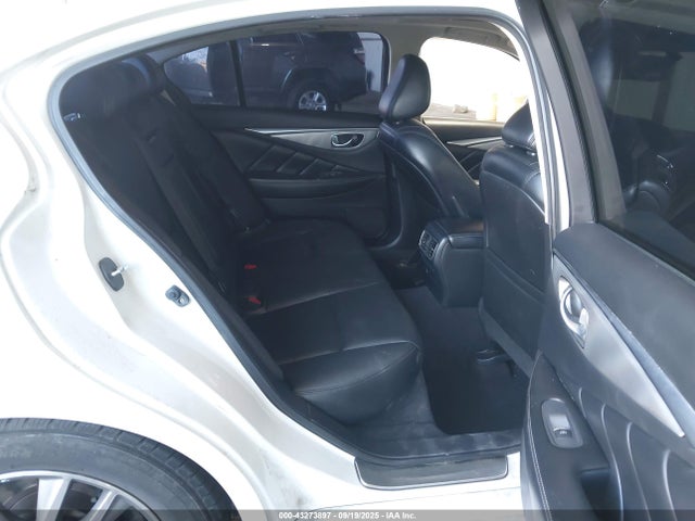 JN1BV7APXEM682709 Infiniti Q50