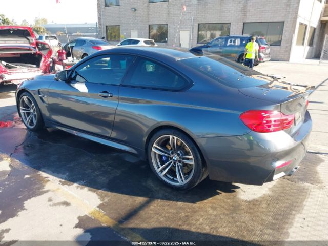 2017 BMW M4 WBS3R9C54HK709456 Photo 2