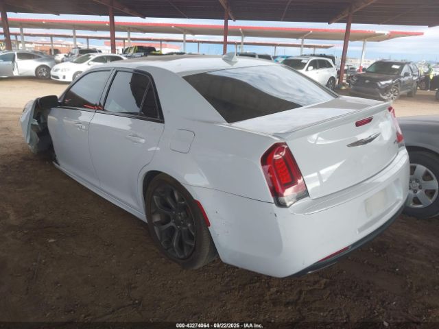 2017 CHRYSLER 300 2C3CCABG9HH668797 Photo 2