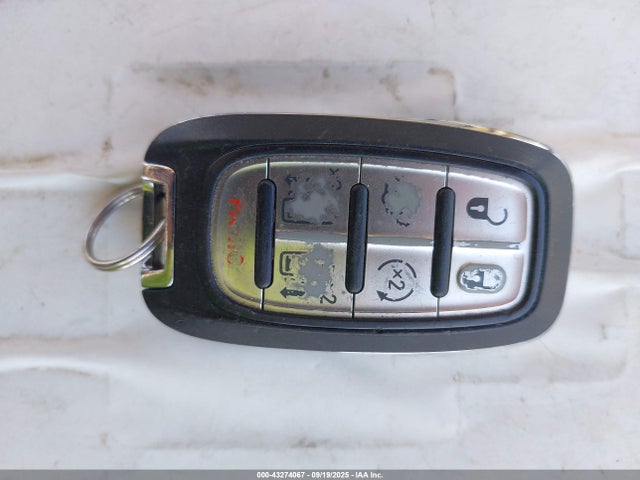 2C4RC1S76NR140243 Chrysler 2022