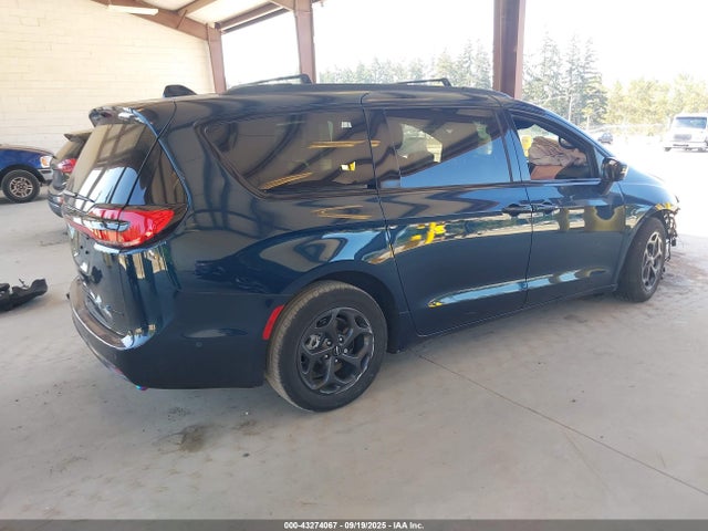 Chrysler 2022 2022 2C4RC1S76NR140243 Image 4