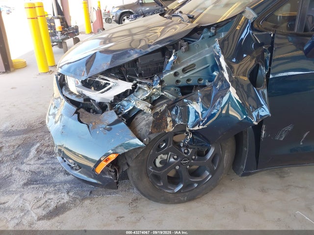 2C4RC1S76NR140243 Chrysler 2022