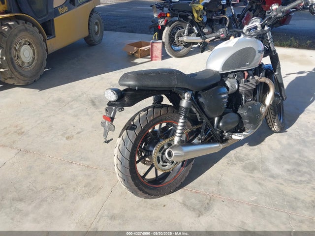 SMTD31GN7GT742759 Triumph Motorcycle 2016