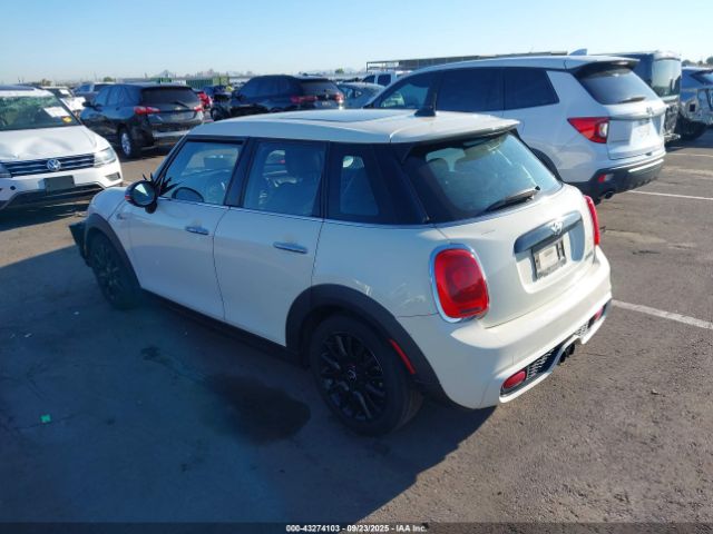 2016 MINI HARDTOP WMWXU3C5XG2B62955 Photo 2