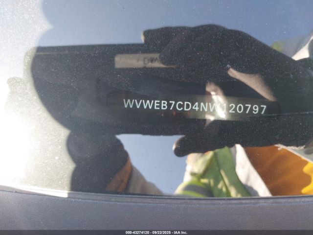 2022 VOLKSWAGEN GOLF R WVWEB7CD4NW120797 Photo 8