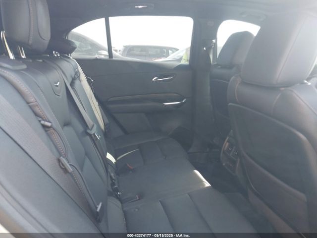 2021 CADILLAC XT4 1GYFZER49MF081421 Photo 7