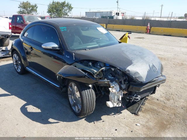 2013 VOLKSWAGEN BEETLE COUPE 3VWJP7AT5DM694279 Photo 0