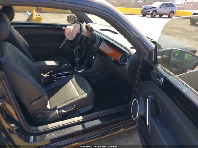 2013 VOLKSWAGEN BEETLE COUPE 3VWJP7AT5DM694279 Photo 4