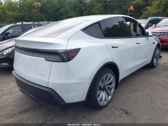 2026 TESLA MODEL Y 7SAYGDEE9TF339892 Photo 3