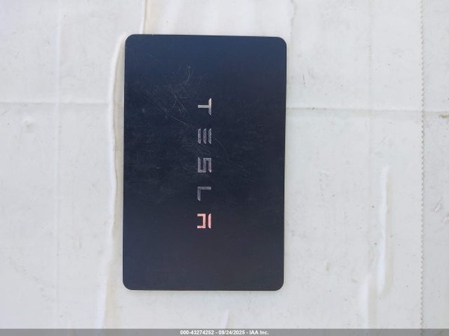 5YJ3E1EA2MF918331 Tesla 2021