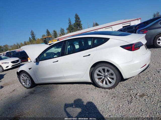 5YJ3E1EA2MF918331 Tesla 2021