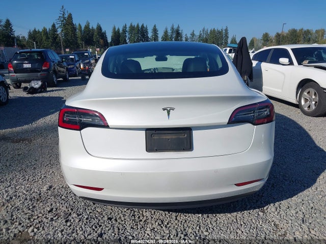 5YJ3E1EA2MF918331 Tesla 2021