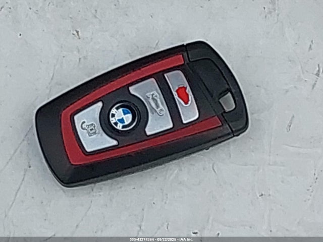 WBA8B9G51HNU50061 BMW 2017