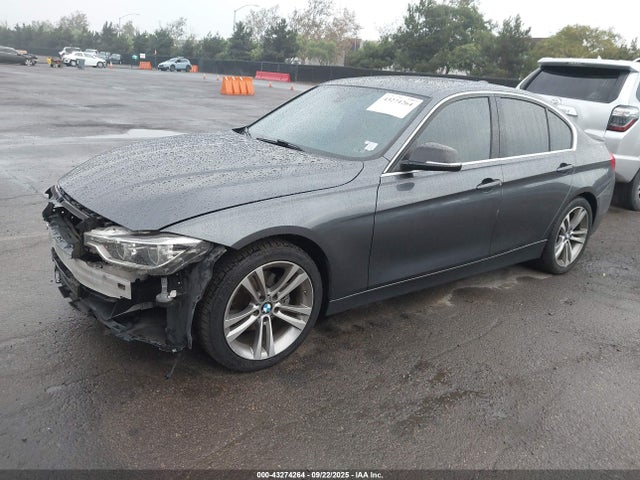 WBA8B9G51HNU50061 BMW 2017