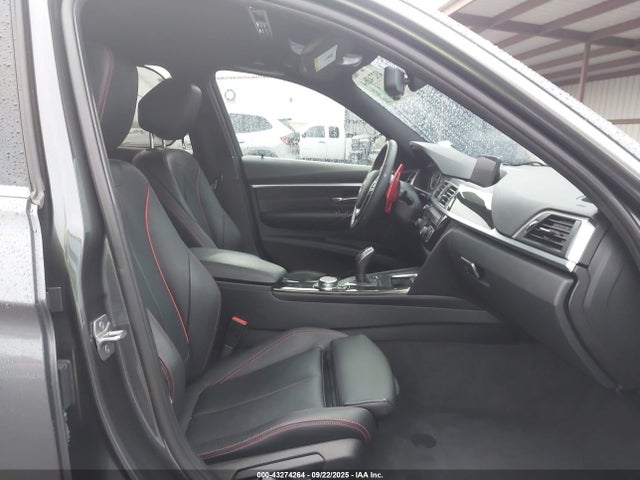 WBA8B9G51HNU50061 BMW 2017
