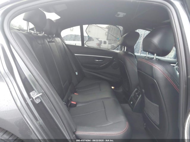 WBA8B9G51HNU50061 BMW 2017