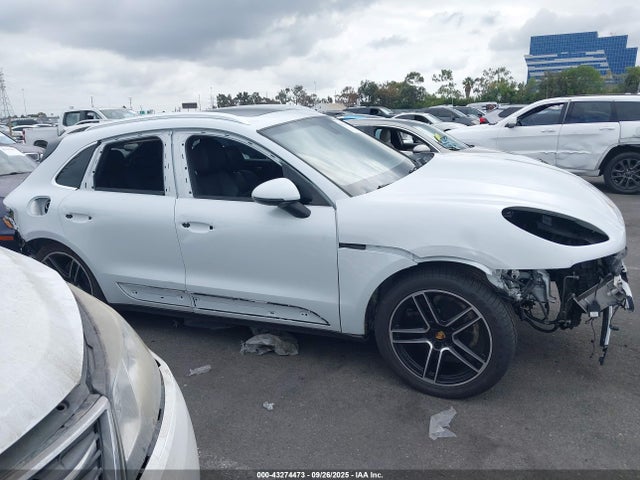 Porsche Macan 2021 WP1AB2A55MLB32131 Image 13