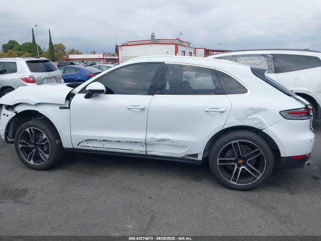 Porsche Macan 2021 WP1AB2A55MLB32131 Image 14