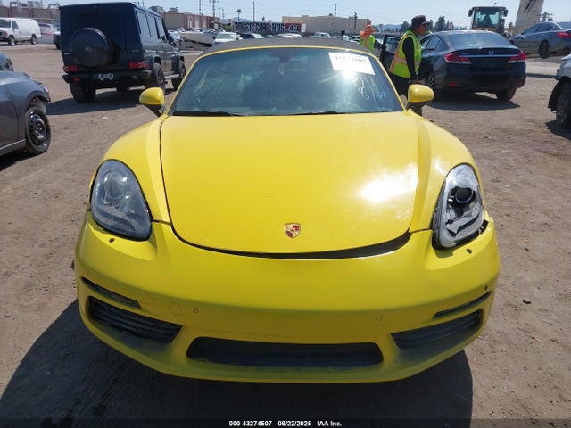 Porsche 718 Boxster 2021 WP0CA2A8XMS210397 Image 12