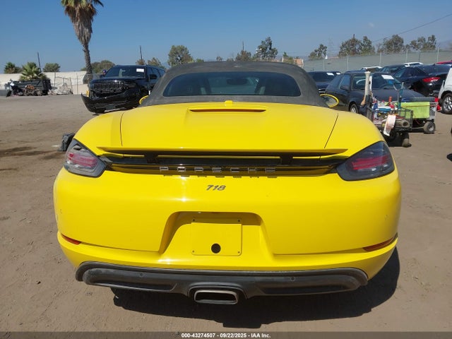 Porsche 718 Boxster 2021 WP0CA2A8XMS210397 Image 16