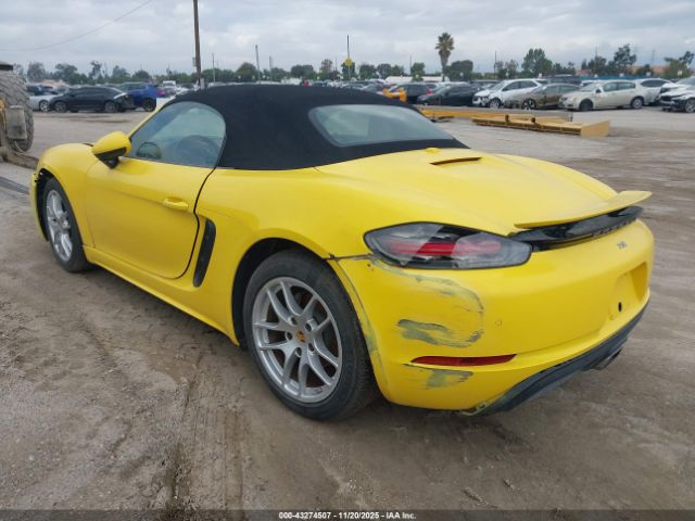 2021 PORSCHE 718 BOXSTER WP0CA2A8XMS210397 Photo 2