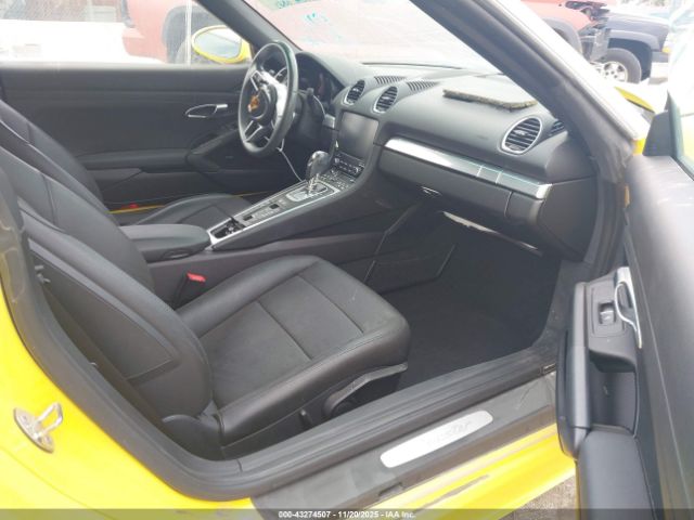 2021 PORSCHE 718 BOXSTER WP0CA2A8XMS210397 Photo 4