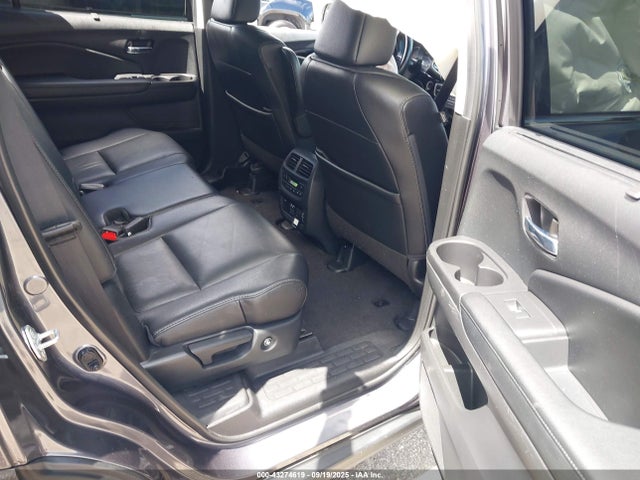 Продаж на аукціоні авто 2022 Honda Pilot Awd Touring 8 Passenger, vin: 5FNYF6H92NB004535, номер лоту: 43274619