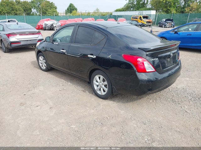 3N1CN7AP9EL802529 Nissan 2014