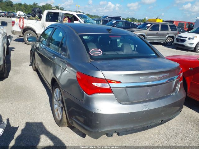 2013 CHRYSLER 200 1C3CCBBB3DN687230 Photo 2