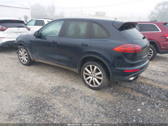 Porsche Cayenne 2016 WP1AF2A22GKA41497 Image 3