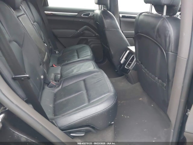 Porsche Cayenne 2016 WP1AF2A22GKA41497 Image 8