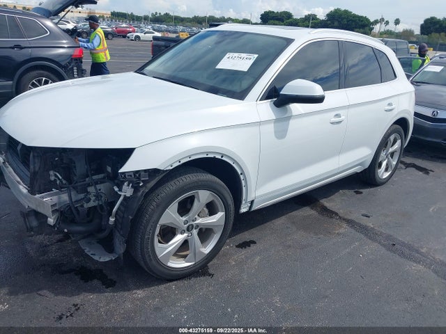 2021 AUDI Q5 WA1BAAFYXM2058257 Photo 1