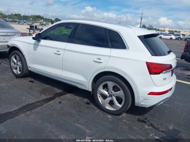 2021 AUDI Q5 WA1BAAFYXM2058257 Photo 2