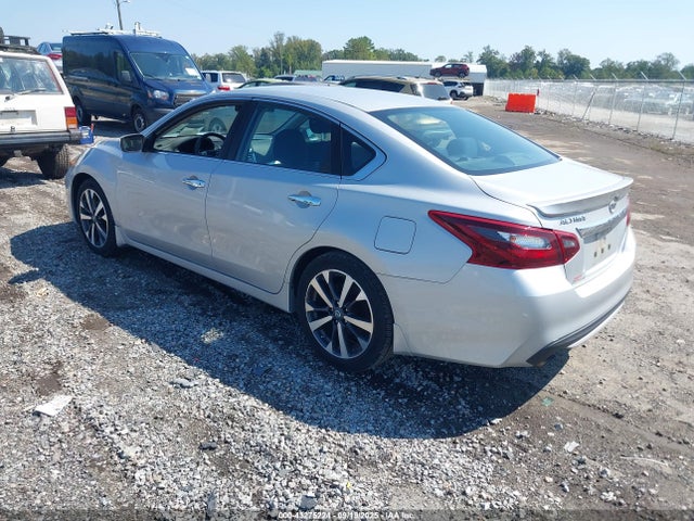 1N4AL3AP2HN325357 Nissan 2017