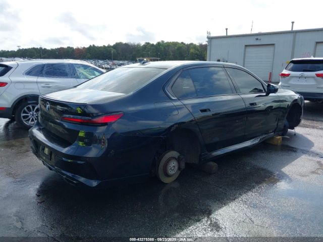 2024 BMW I7 WBY83EH03RCP11679 Photo 3