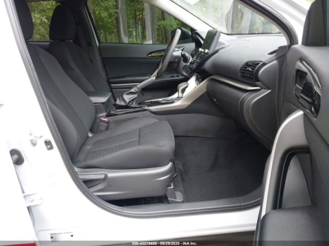 2024 MITSUBISHI ECLIPSE CROSS JA4ATVAA9RZ047563 Photo 4