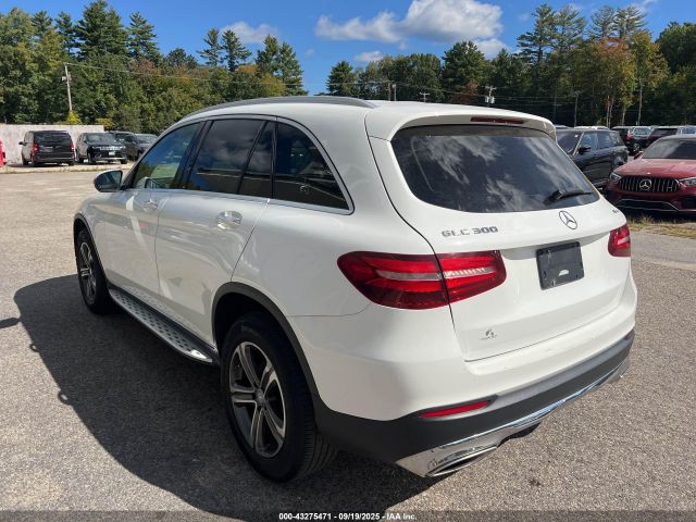 2017 MERCEDES-BENZ GLC 300 WDC0G4KB6HF142485 Photo 2