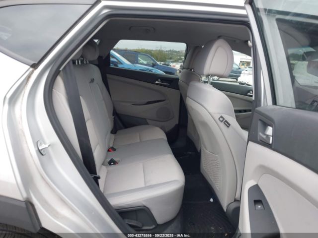 2018 HYUNDAI TUCSON KM8J2CA48JU818227 Photo 7