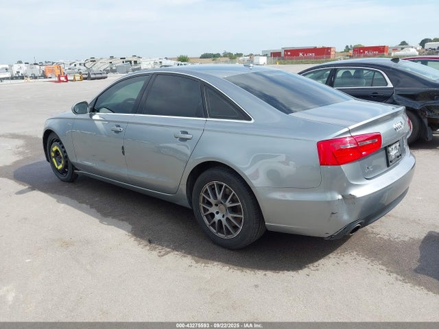 2013 AUDI A6 WAUGGAFC2DN130644 Photo 2