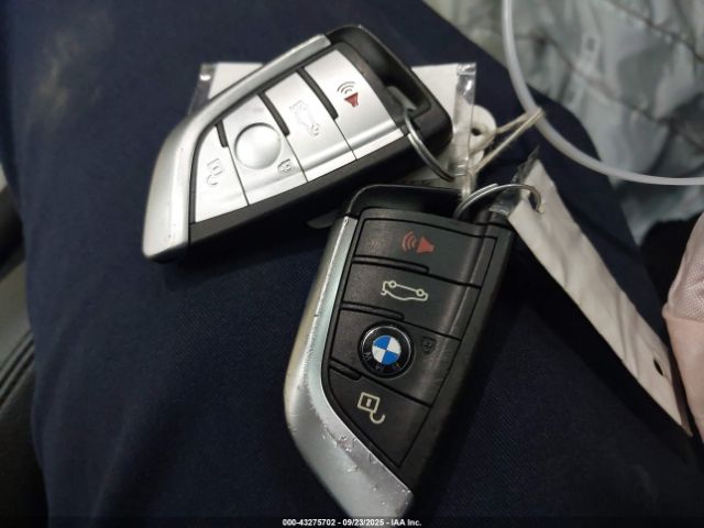 2018 BMW X1 WBXHT3C34J5L24481 Photo 10