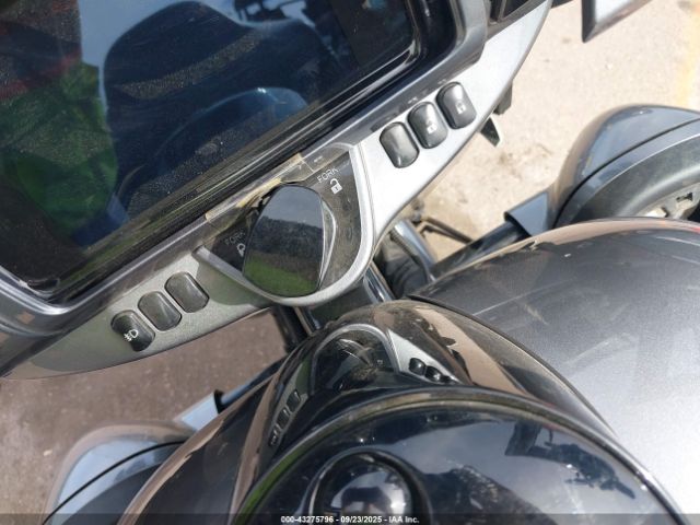 2019 HARLEY-DAVIDSON FLHTKSE 1HD1TEH12KB958603 Photo 10