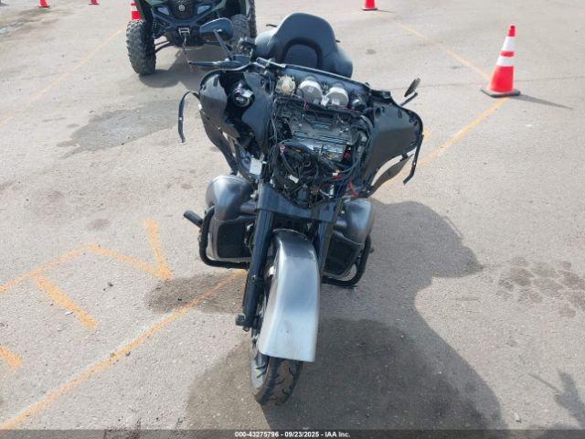 2019 HARLEY-DAVIDSON FLHTKSE 1HD1TEH12KB958603 Photo 4