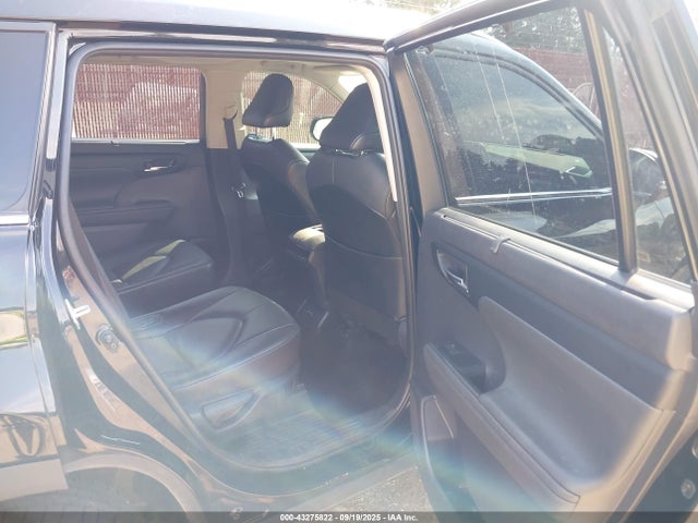 5TDGZRAH4MS051596 Toyota Highlander Xle