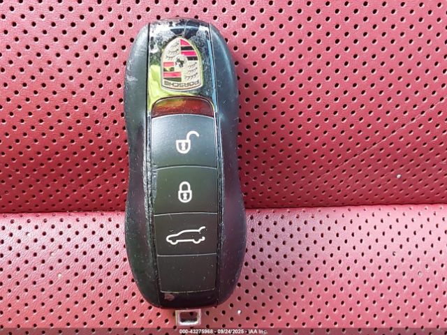 2017 PORSCHE MACAN WP1AF2A50HLB61143 Photo 10