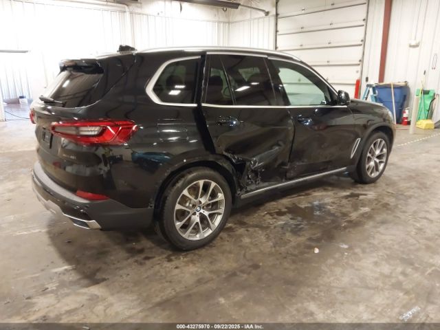 2019 BMW X5 5UXCR6C58KLK83888 Photo 3