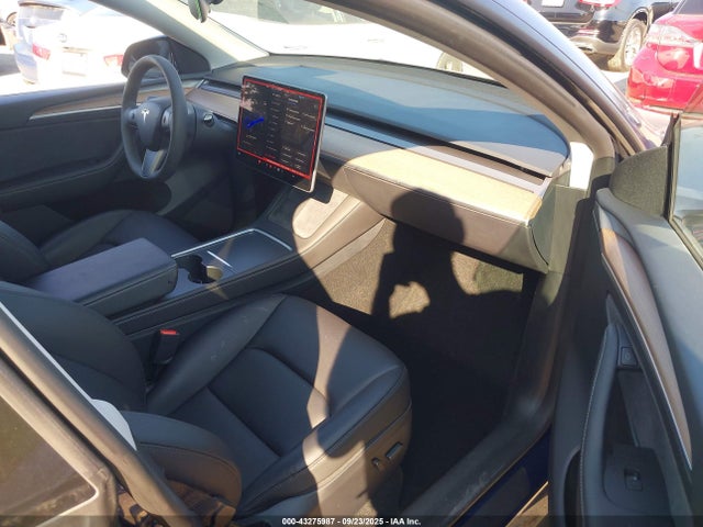 2023 TESLA MODEL Y 7SAYGDEE3PF957974 Photo 4