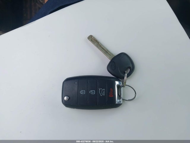 KNDJP3A58J7528678 KIA g