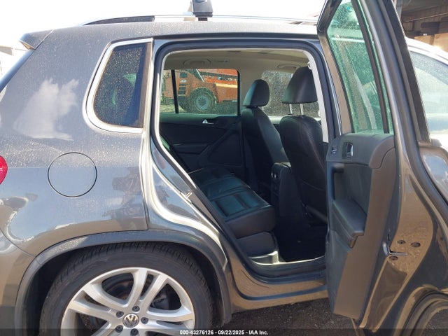 WVGVV7AX9HK038527 Volkswagen Tiguan 2.0t Sel